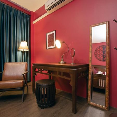 בנגקוק Caiyong Hometel & Cafe'S Studio מראה חיצוני תמונה