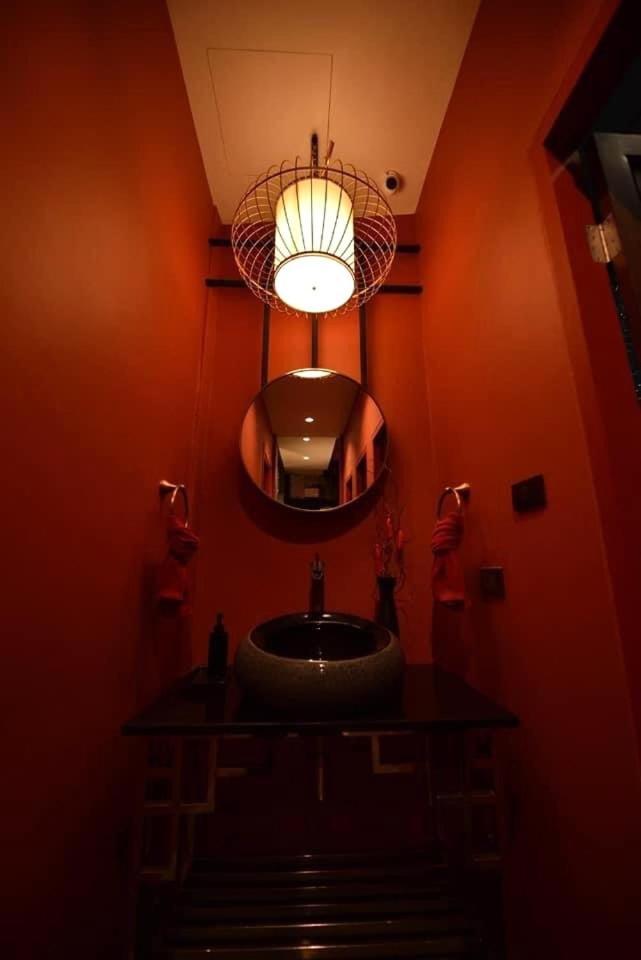 בנגקוק Caiyong Hometel & Cafe'S Studio מראה חיצוני תמונה
